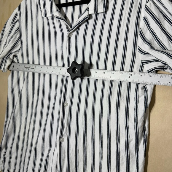 Kenneth Cole New York Men’s Striped Cotton Camp Shirt White Navy Size L Casual - Picture 5 of 9